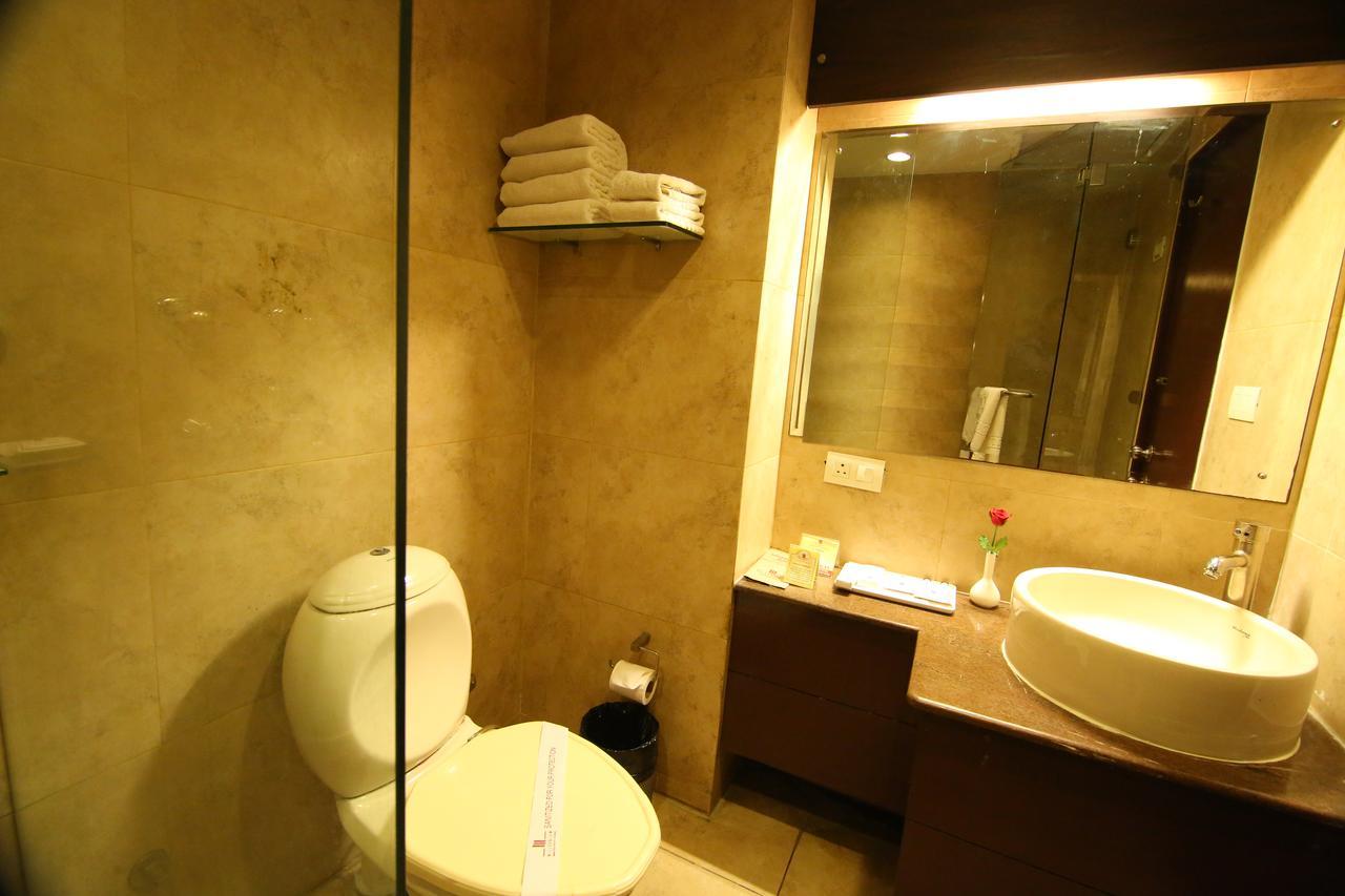 Cs Boutique Hotel Фаридабад Екстериор снимка