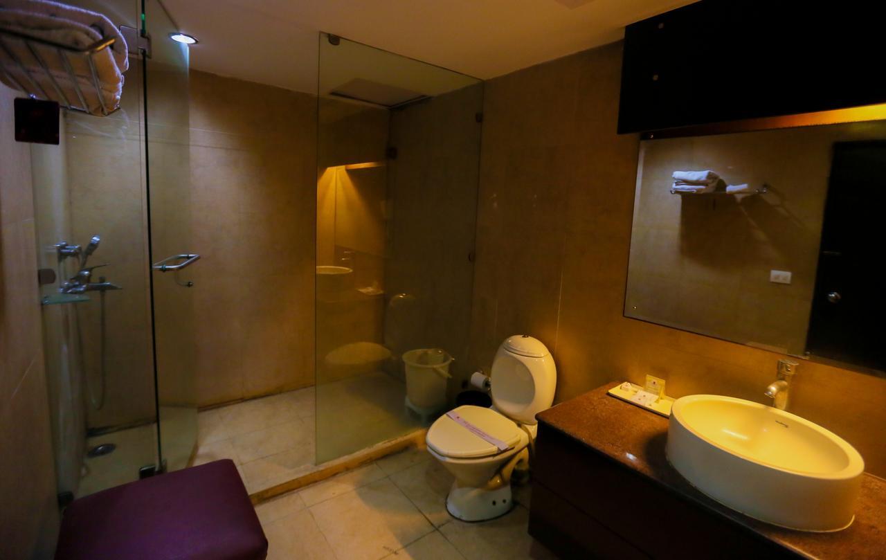 Cs Boutique Hotel Фаридабад Екстериор снимка