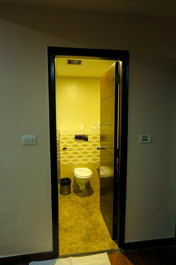 Cs Boutique Hotel Фаридабад Екстериор снимка