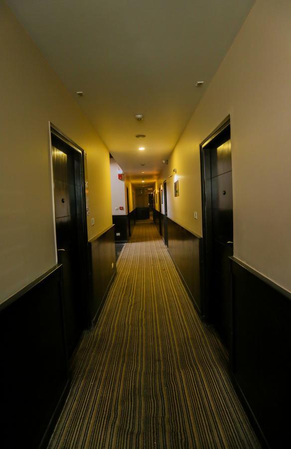 Cs Boutique Hotel Фаридабад Екстериор снимка