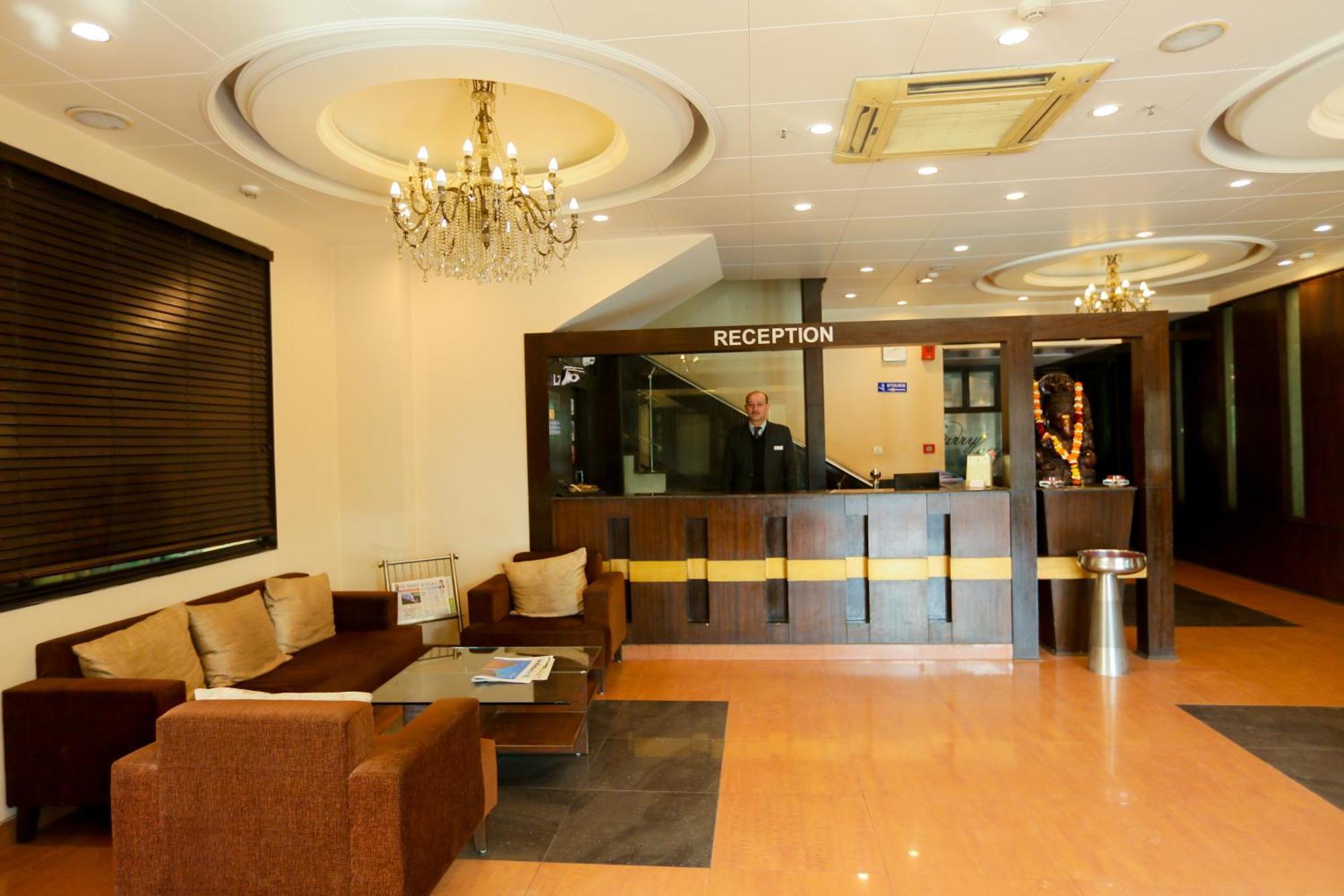 Cs Boutique Hotel Фаридабад Екстериор снимка