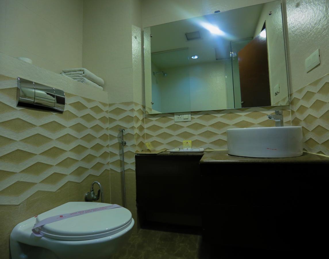 Cs Boutique Hotel Фаридабад Екстериор снимка